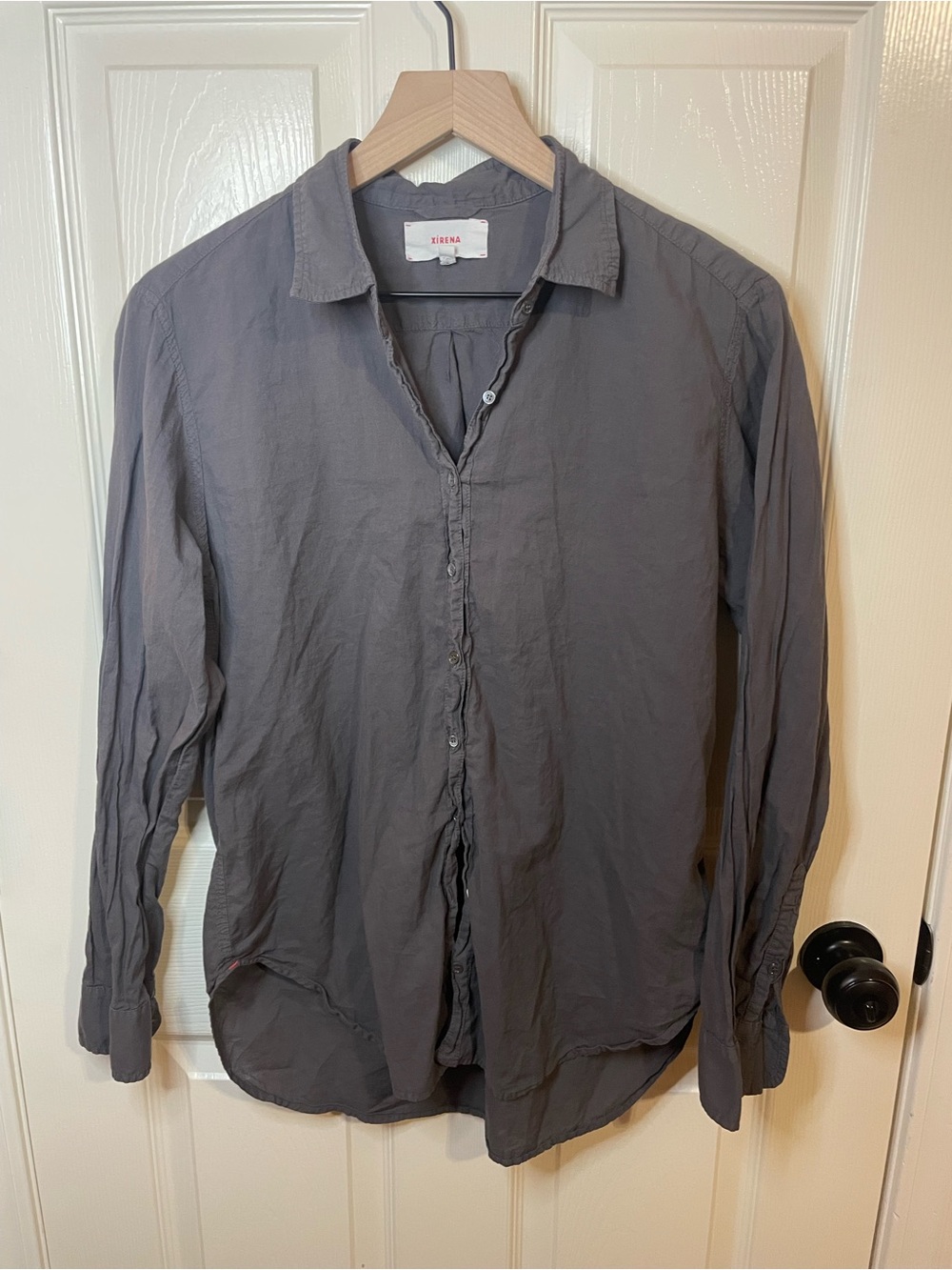 Xirena Beau Shirt in Ash Minimalist Clean Girl Size XS - Picture 3 of 6